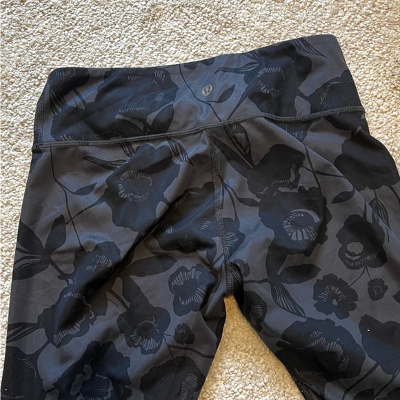 Lululemon Wunder Under Crop - Flat Inky Floral - Picture 4 of 11